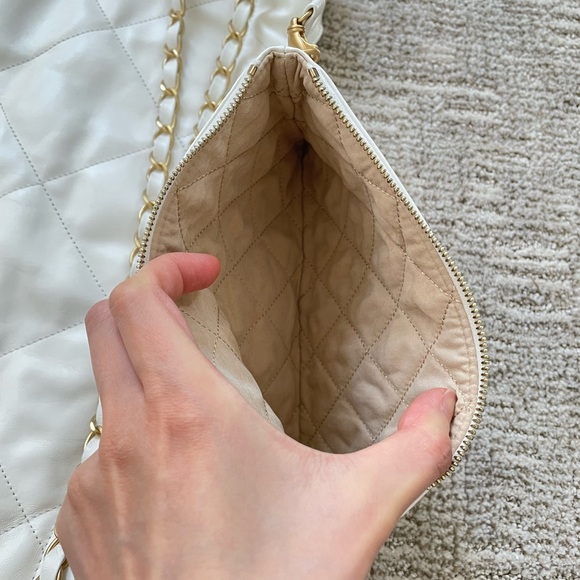 Customize 22 bag White Quilted Leather - Picture 5 of 9